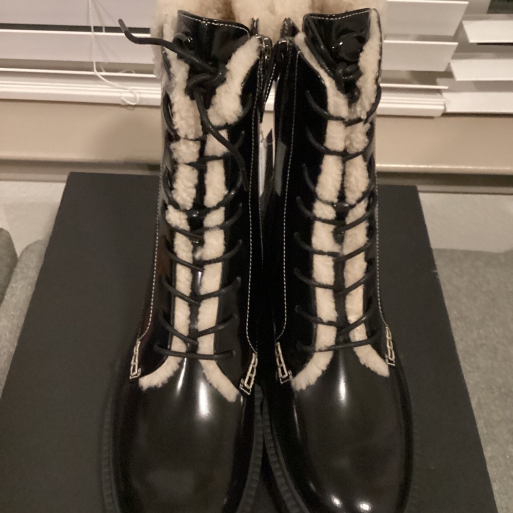 COACH Women's Leighton Signature Shearling Booties, size 10 - Picture 11 of 14